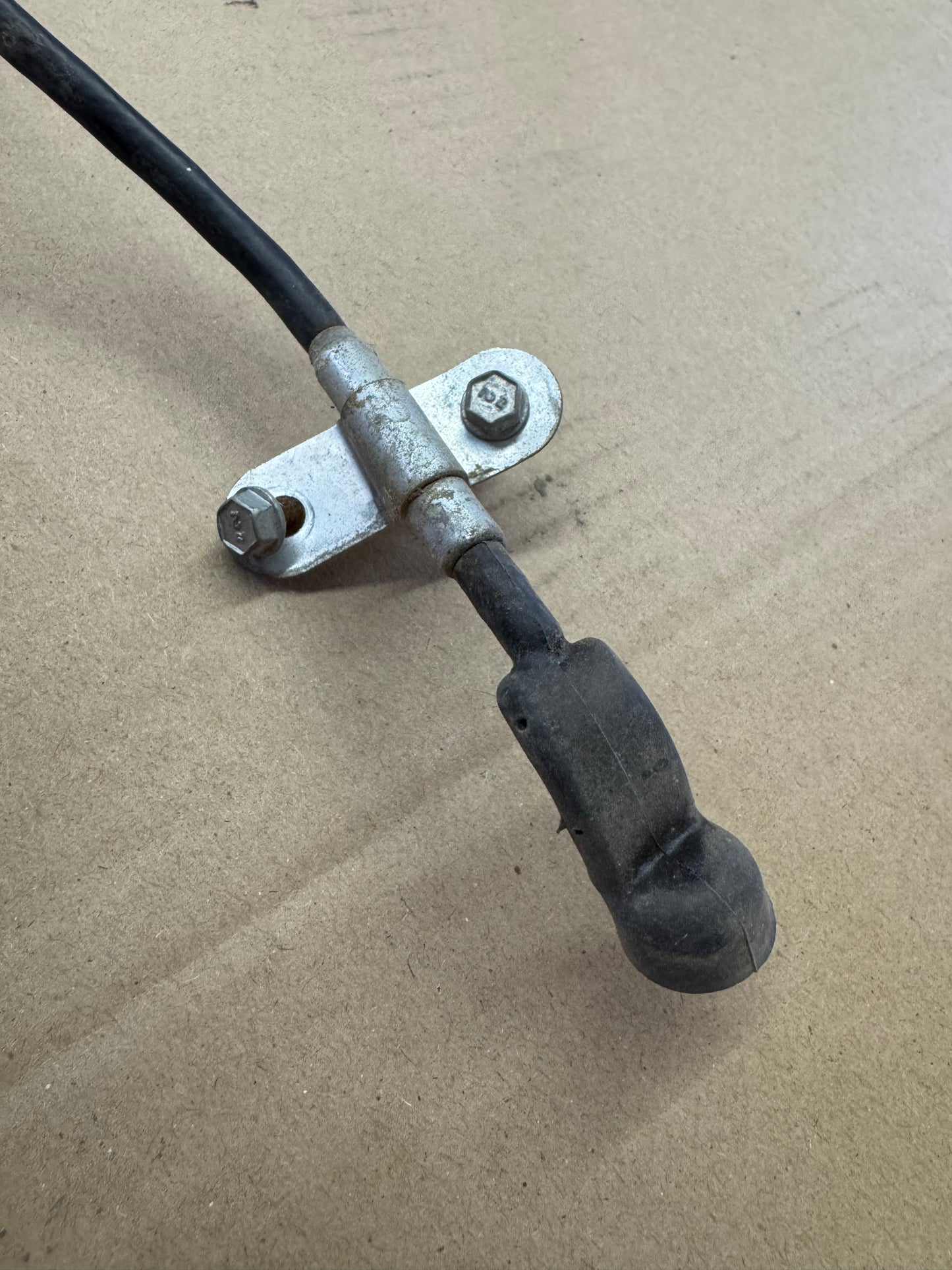 1973-1991 radio antenna lead