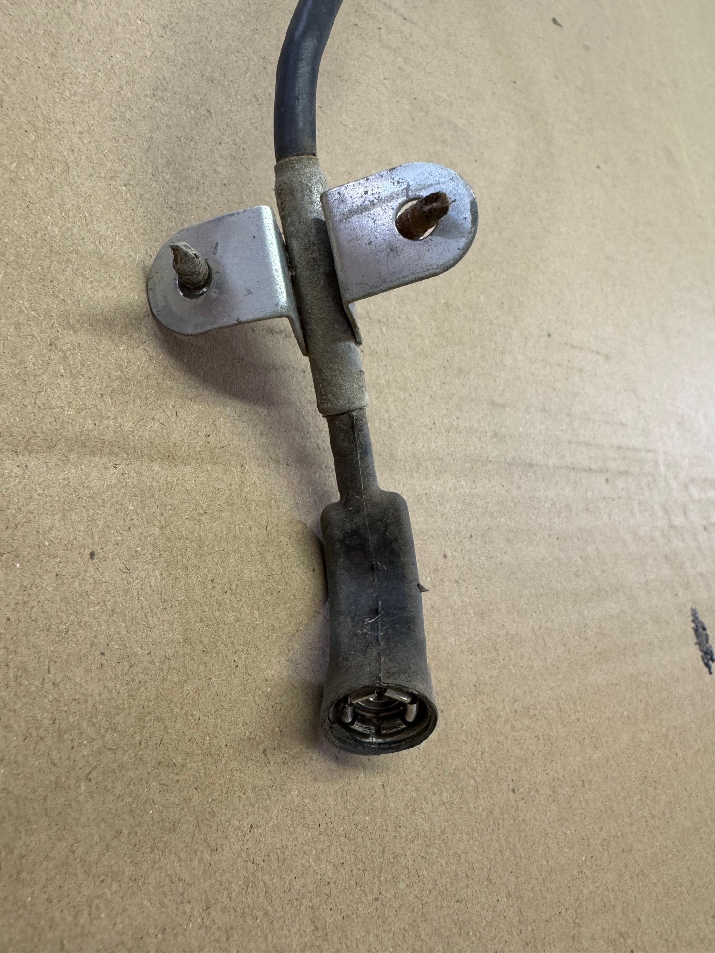 1973-1991 radio antenna lead