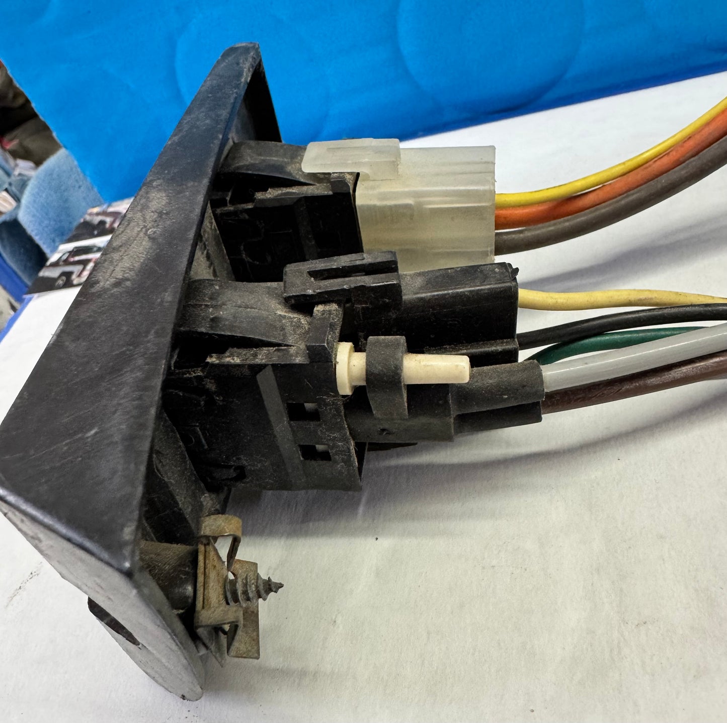 Suburban rear heat, ac dash switch