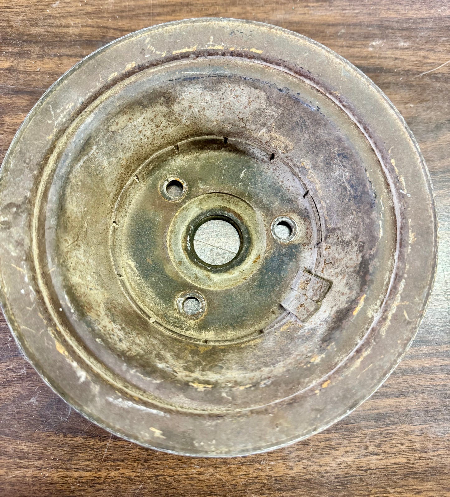 Small block Chevy crankshaft pulley