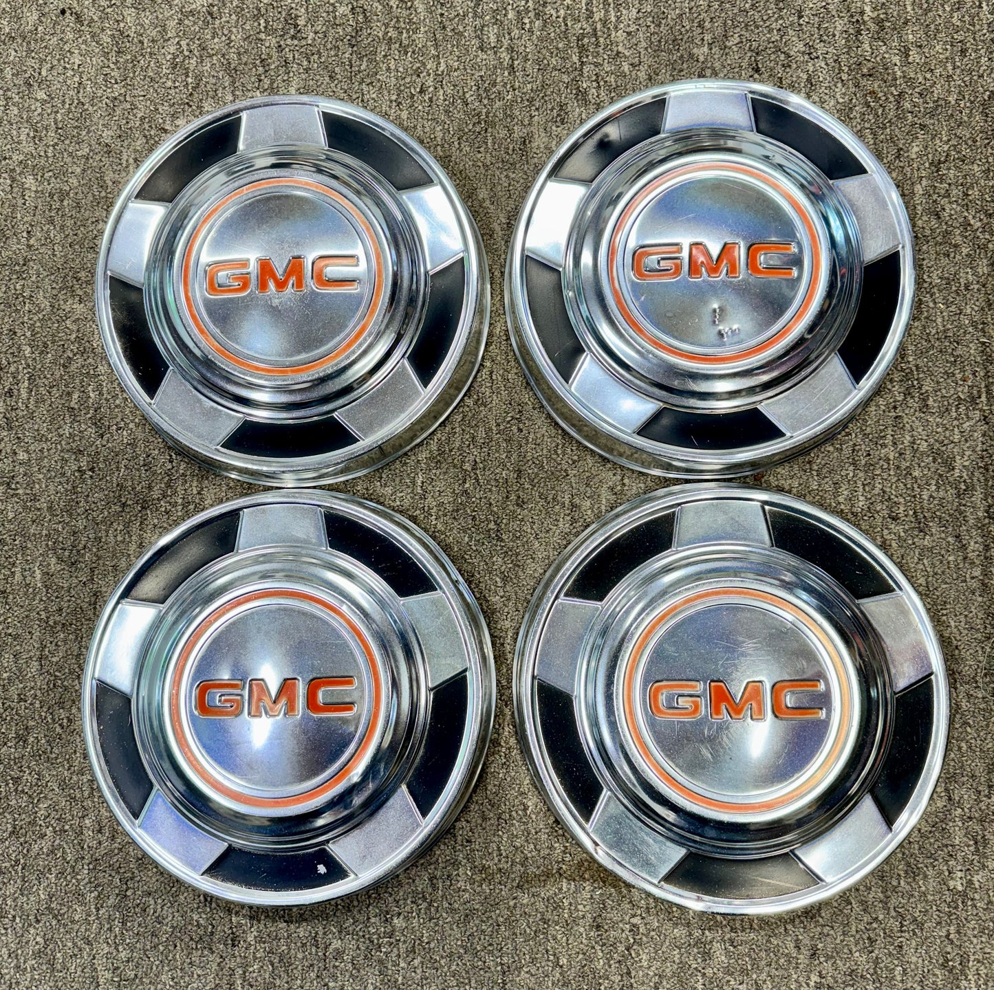 1976-1991 GMC 1/2 ton hubcaps
