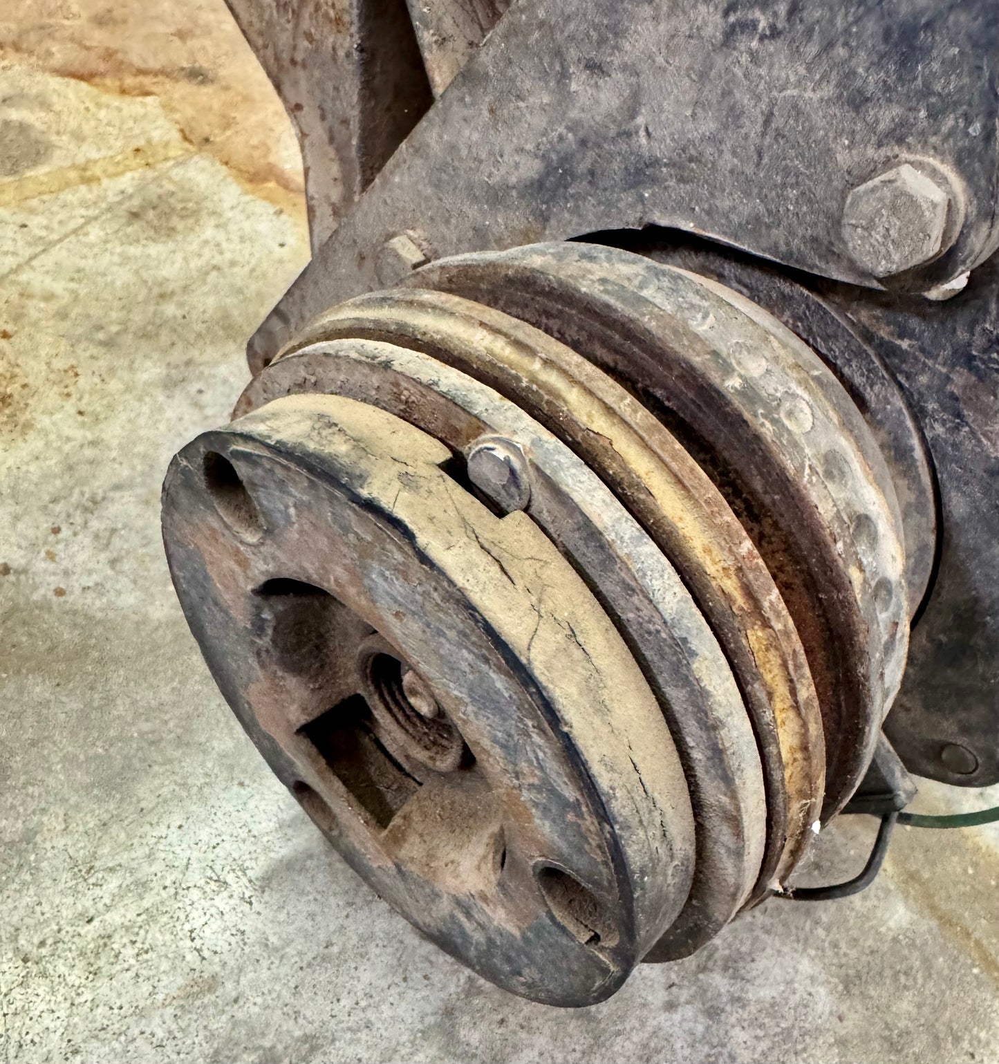 Big block brackets and compressor