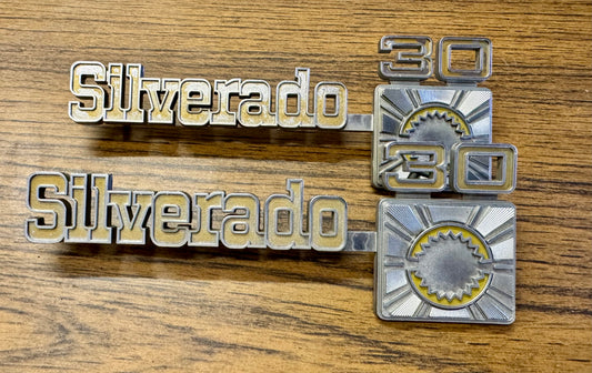 1975-80 Silverado/30 Fender Emblems