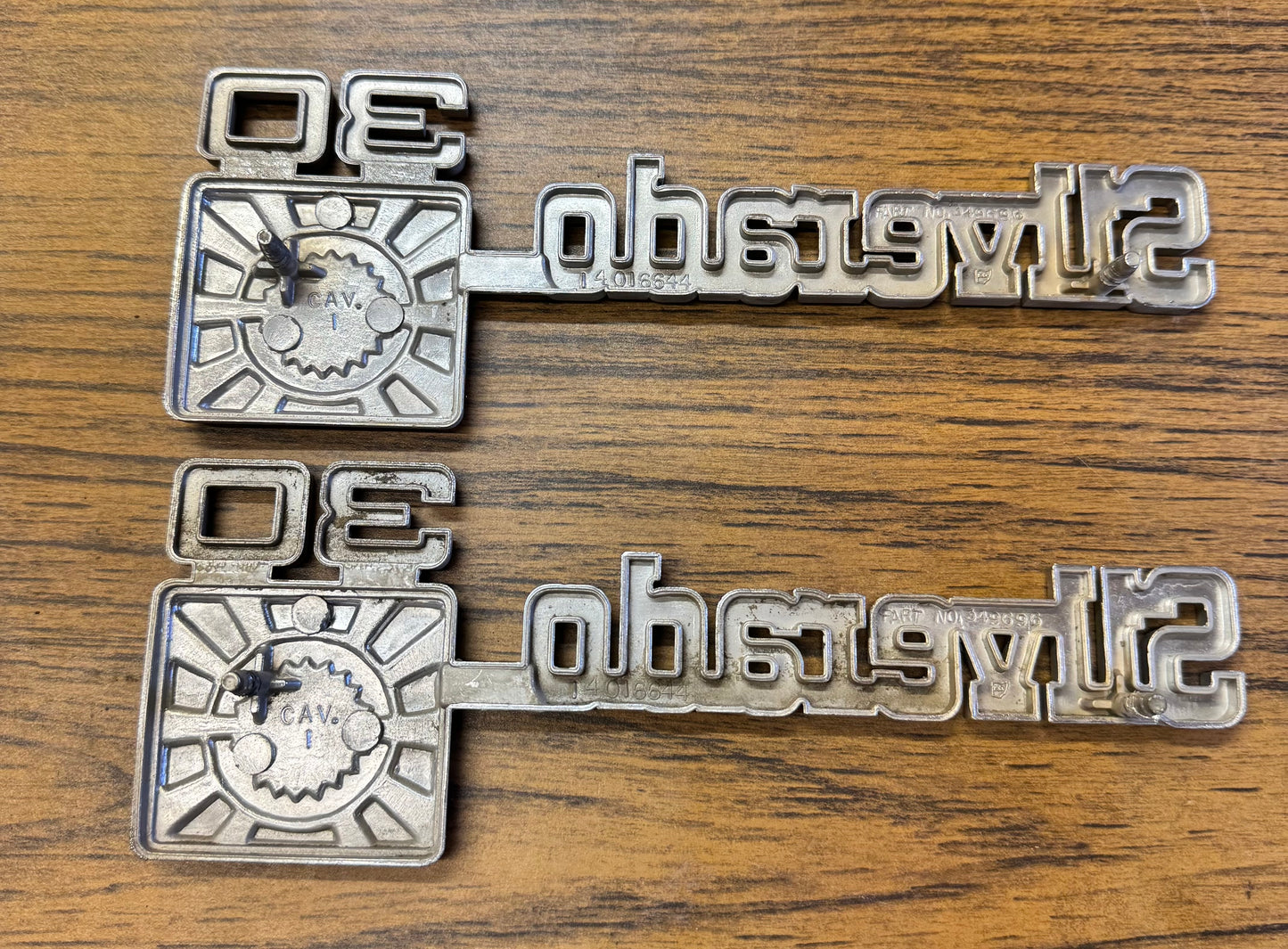 1975-80 Silverado/30 Fender Emblems
